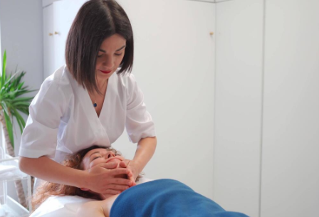 home massage therapist in Dubai